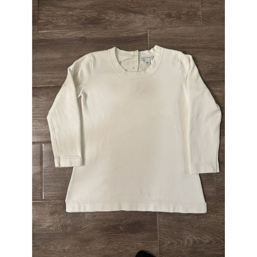 Banana Republic Women's Size Small White Sweater With‎ Button Detail